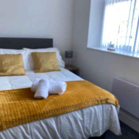2A Spv Double En-Suite Room Wakefield Bagian luar foto
